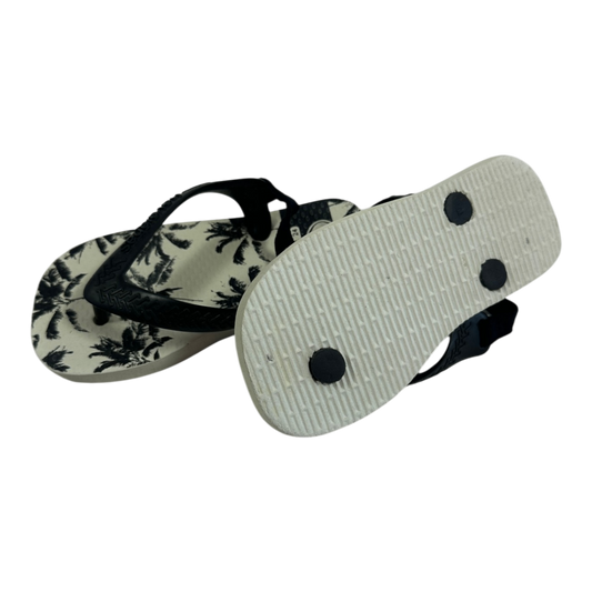 Havaianas Slippers Black and white